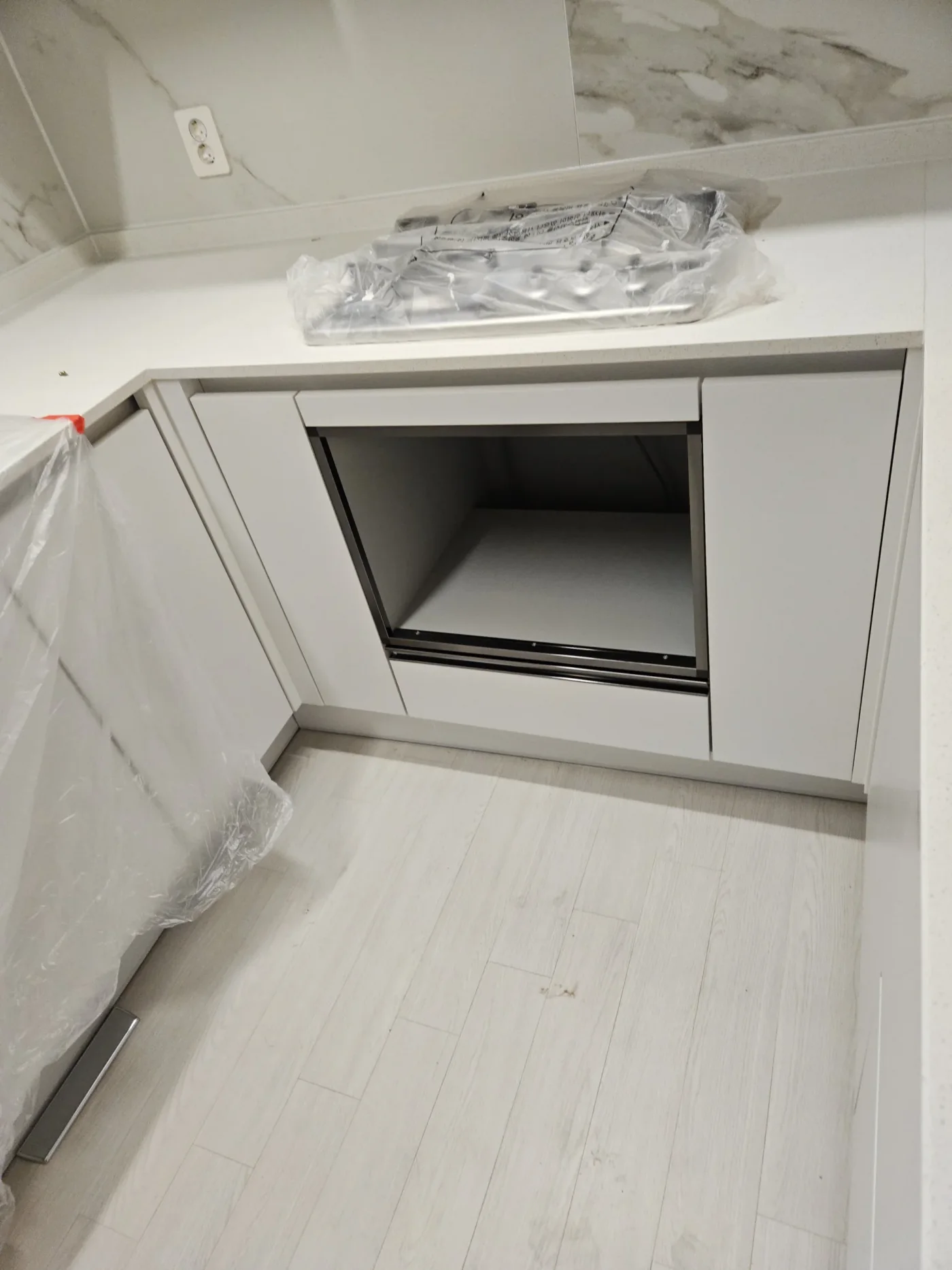 삼평동 38평 싱크대하부장리폼 시공 후 사진